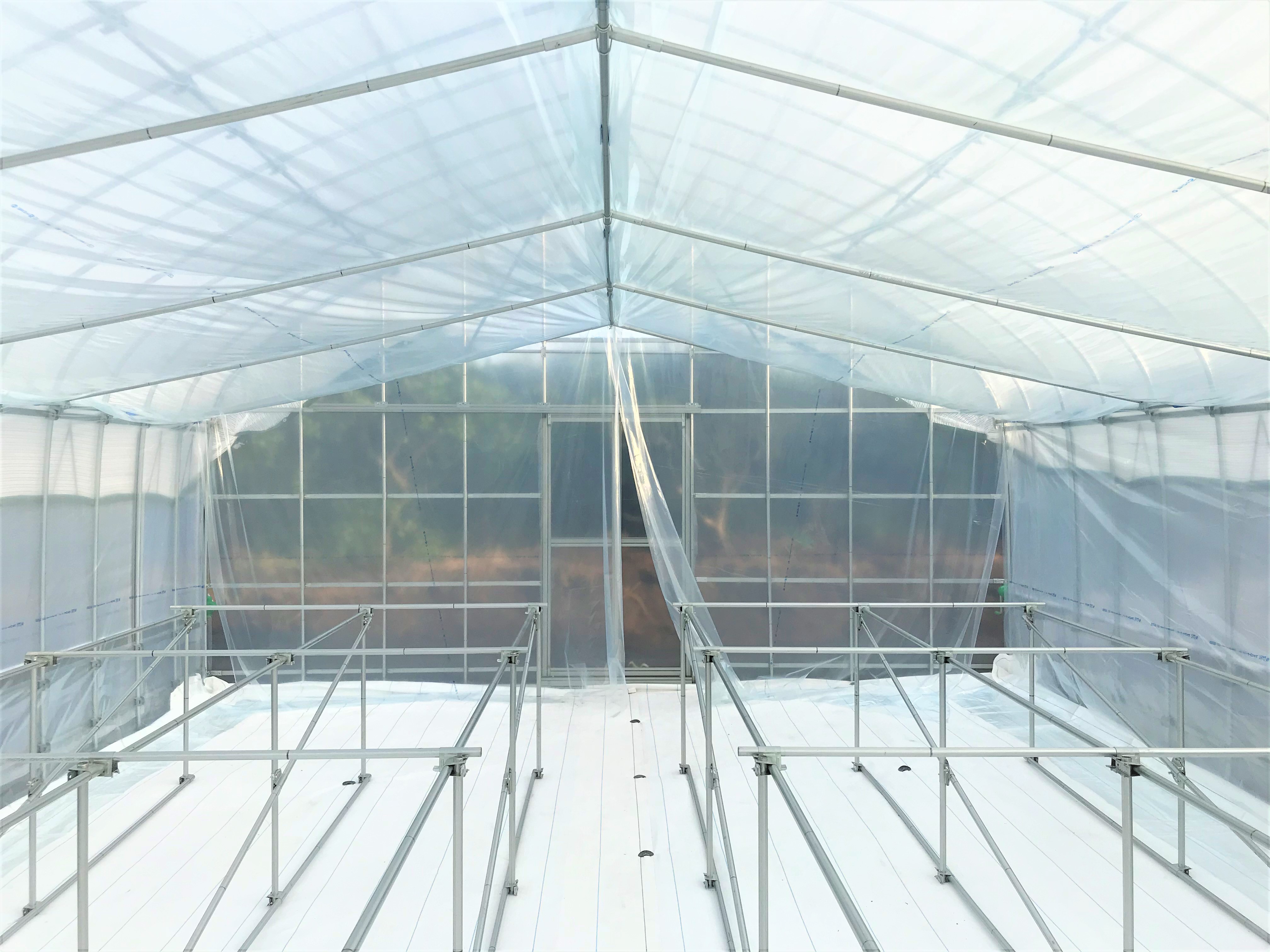 【栽培ベンチ】多肉植物用ビニールハウス（36坪）|千葉県の施工実績
